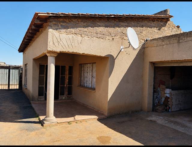3 BEDROOM HOUSE FOR SALE IN BOITUMELO